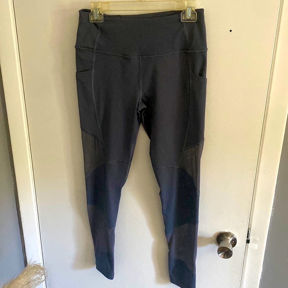 Victoria sport yoga pants size md